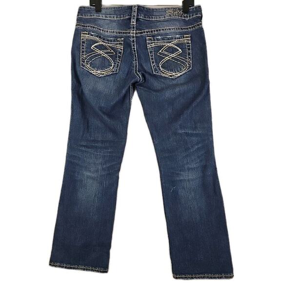 Silver Jeans ~Woman Size 29~ Blue Denim Frances Capri Jeans. - Picture 3 of 14